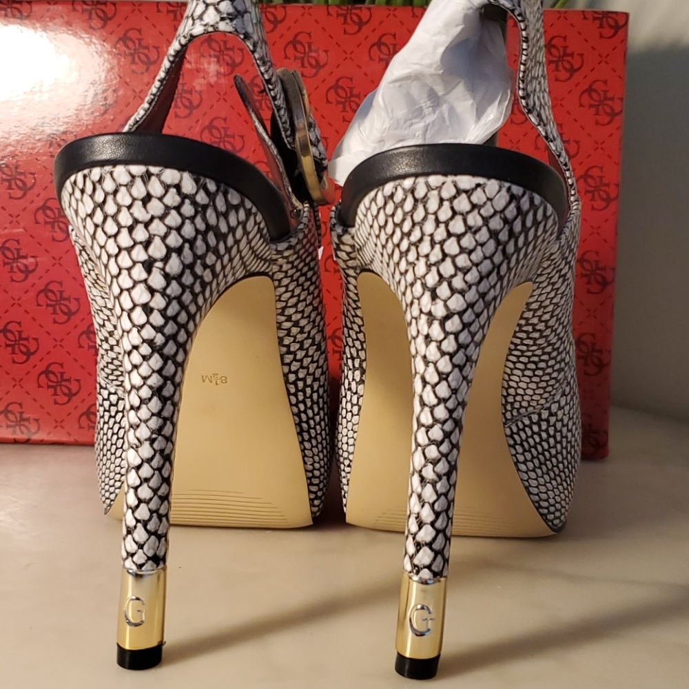 Guess Heels - Picture 3 of 5